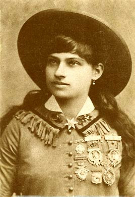 Annie Oakley, 1890