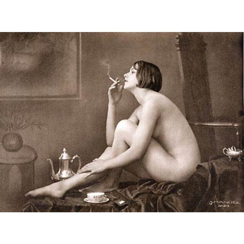Smoking Nude